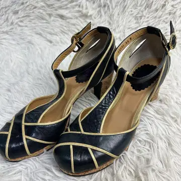 ANNA SUI 블랙 금장 스트랩 힐 23.0 일본제