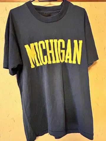 구제 의류 MICHIGAN 티셔츠 L 사이즈 네이비