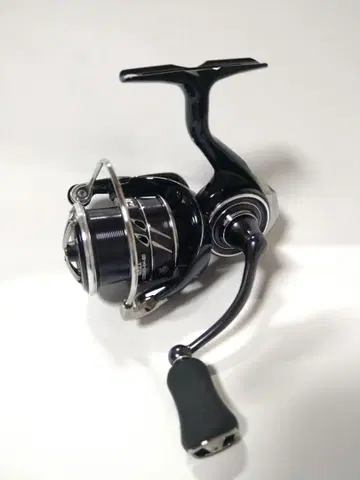 다이와 23 타투라 LT2500S-XH-QD