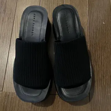 로리즈팜 칸도우 핏 니트 샌들 M 블랙