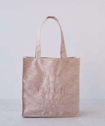 레이스 로고 자수 스퀘어 토트백