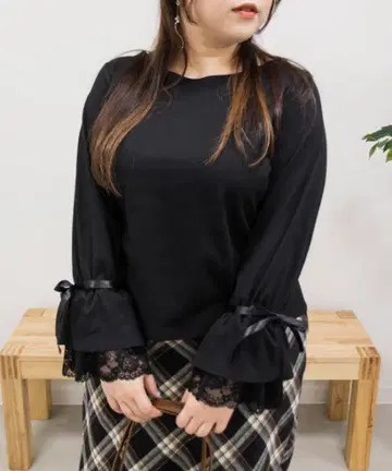 소매 레이스 디자인 리브 풀오버 쿠레트 CLETTE 블랙