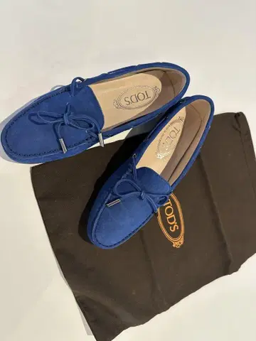 TOD'S 스웨이드 로퍼 파랑 수납 가방 포함