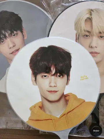 TXT 수빈 부채 3개