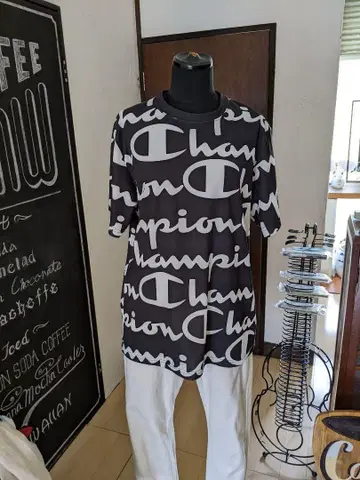 Champion 오버사이즈 티셔츠 블랙/화이트
