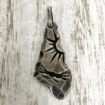 ra-2361) BIG HAND SUN 타타키 펜던트 탑