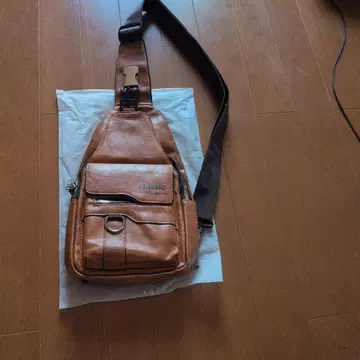 classic 브라운 슬링백