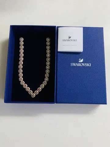 스와로브스키 Swarovski Angelic Square 목걸이
