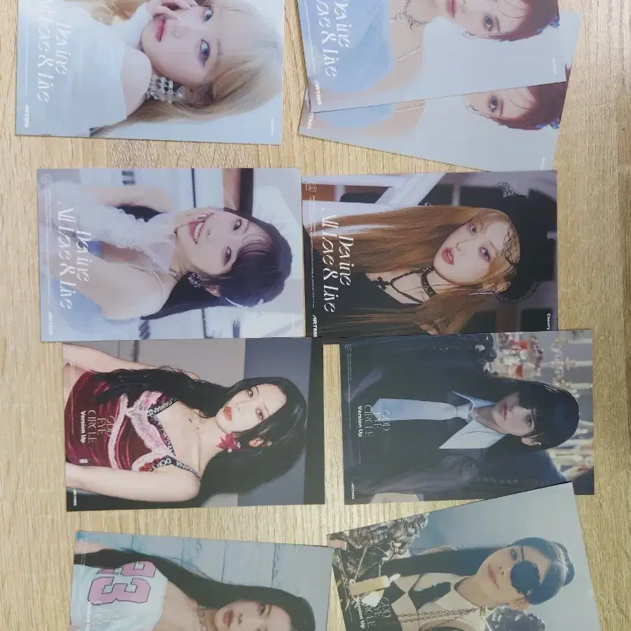LOONA | 이달의소녀 Yves signed Loona photocard on Bunjang