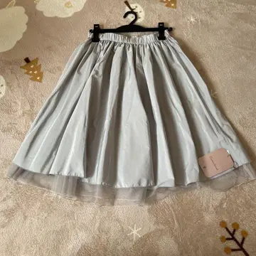 couture brooch 플레어 스커트