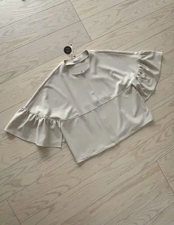 미사용 MAGLIA STELLA 소매 프릴 노카라 자켓
