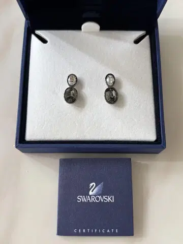스와로브스키 SWAROVSKI 귀걸이 크리스탈 블랙