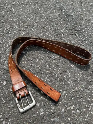 90 Levi's 빈티지 가죽 벨트 REDTAB 더블 홀 천연 가죽