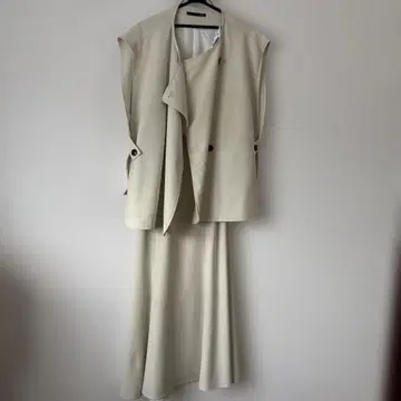 아이보리 스커트 셋업