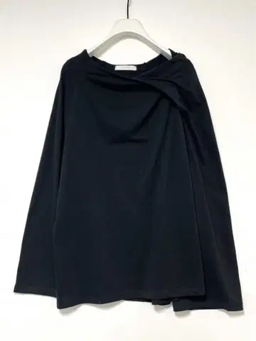 chignon 나사 슬릿 롱 Tee