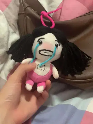 스트랩 포함 봉제 인형 핑크