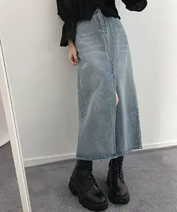 밈 셀렉 센터 슬릿 데님 스커트 me+em select