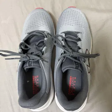 UNDER ARMOUR 러닝화 29cm