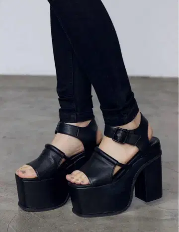 EMODA 사이드 오픈 벌키 샌들 S 사이즈 22.5cm