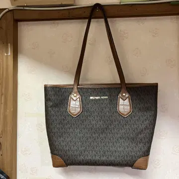 MICHAEL KORS 브라운 토트백