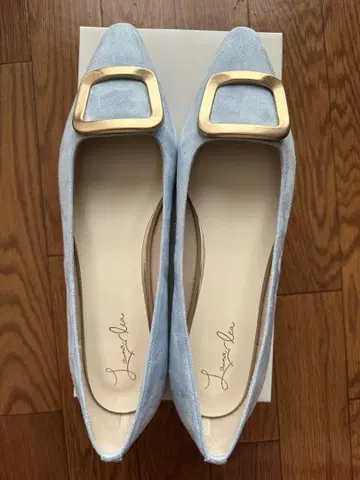 라우나레아 스퀘어 버클 플랫 펌프스 24.5cm 라이트 블루