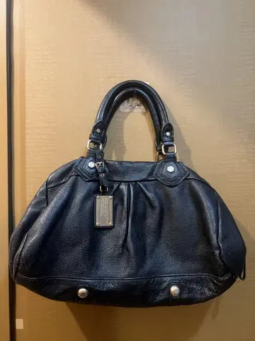 Marc Jacob's 블랙 가죽 핸드백