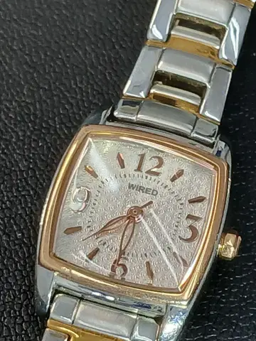 SEIKO WIRED 쿼츠 손목시계 1N01-0GE0 미작동