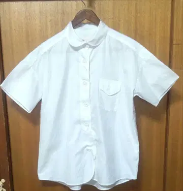 Manna 만나 둥근 카라 반팔 셔츠 화이트