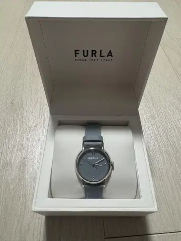 FURLA 아날로그 시계