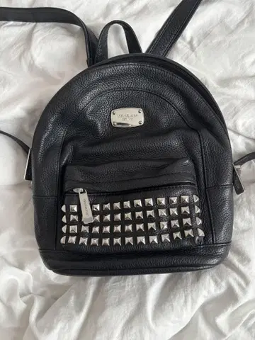 MICHAEL KORS 스터드 가죽 백 블랙