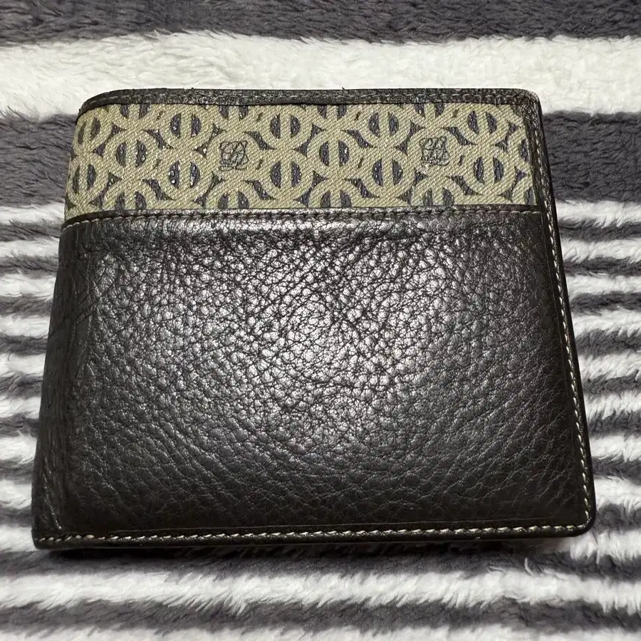 LOUS QUATORZE 루이까또즈 Lous Quatorze Men's Bi-fold Wallet