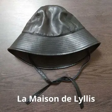 La Maison de Lyllis 인조 가죽 블랙 버킷햇 57cm