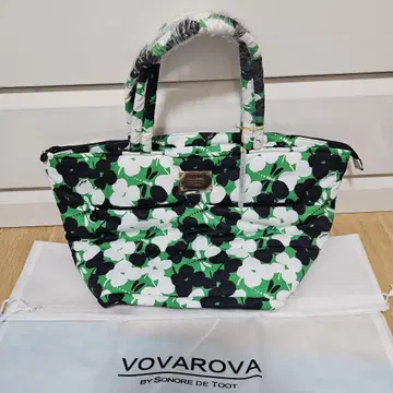 미사용 새상품 VOVAROVA 플라워 프린트 토트백