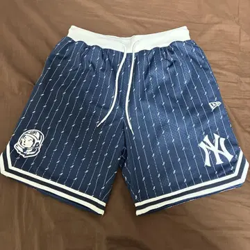 NEW ERA 빌리어네어 보이즈 클럽 숏팬츠