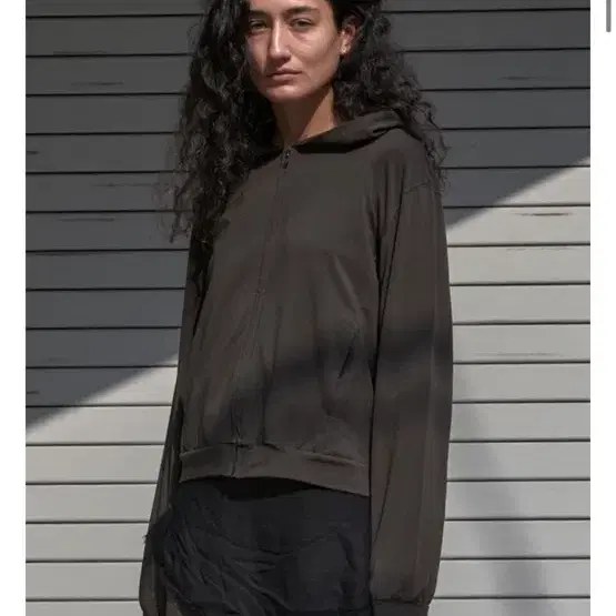 Module Lounge Hoodie Zip-Up Olive Size 2 on Bunjang Global Site.
