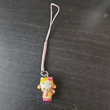 레어 고리에키티 스트랩