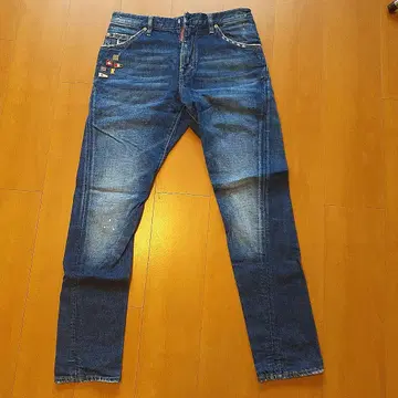 Dsquared2 배지 스키니 데님 팬츠