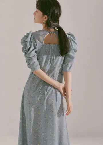 릴리 브라운 페이크 튤 플라워 원피스 블루