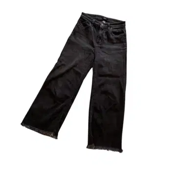 어반 아웃피터스 BDG 25 밑단 플랜지 블랙 데님 청바지