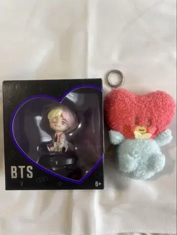 BTS V 미니 피규어 & BT21 타타