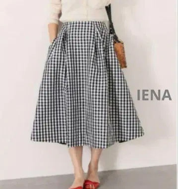 새상품급 IENA 깅엄 체크 볼륨 스커트 사이즈 38 M사이즈
