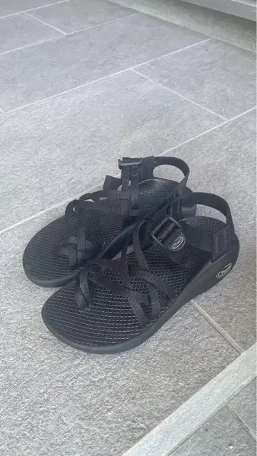 블랙 메쉬 스포츠 샌들 차코 Chaco