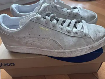 Puma 화이트 스웨이드 스니커즈