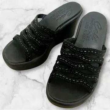 SKECHERS 뮬 블랙 통굽 웨지솔 큐빅