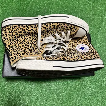 Converse 레오파드 무늬 하이컷 스니커즈