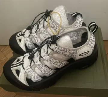 KEEN NEWPORT H2 샌들 23.5cm zebrawhhte