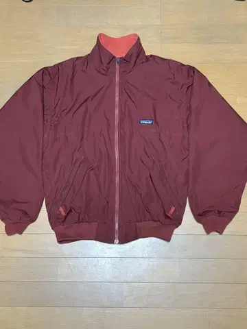 Patagonia 버건디 나일론 자켓