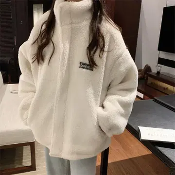 화이트 플리스 재킷 하이넥