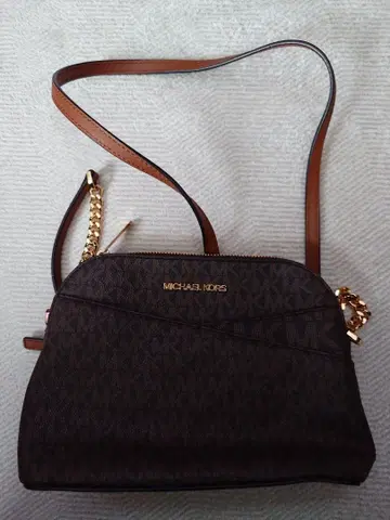 MICHAEL KORS 로고 숄더백