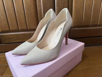 다이애나 베이지 핑크 펌프스 22.5cm 힐에 흠집 있음